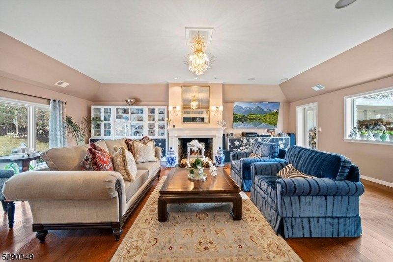 Family Room - 1