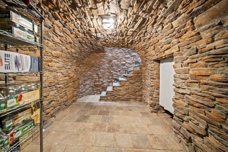 Wine Cellar - 1